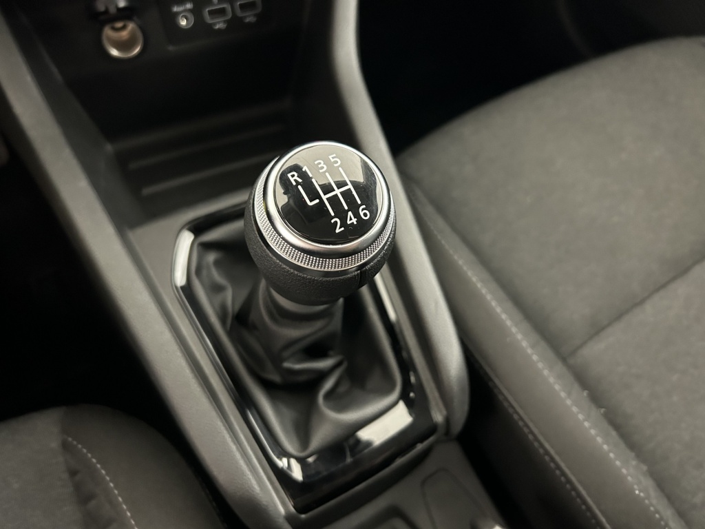 RENAULT Clio Equilibre TCe 90 - ref: 6-2971x242381 - Photo 19