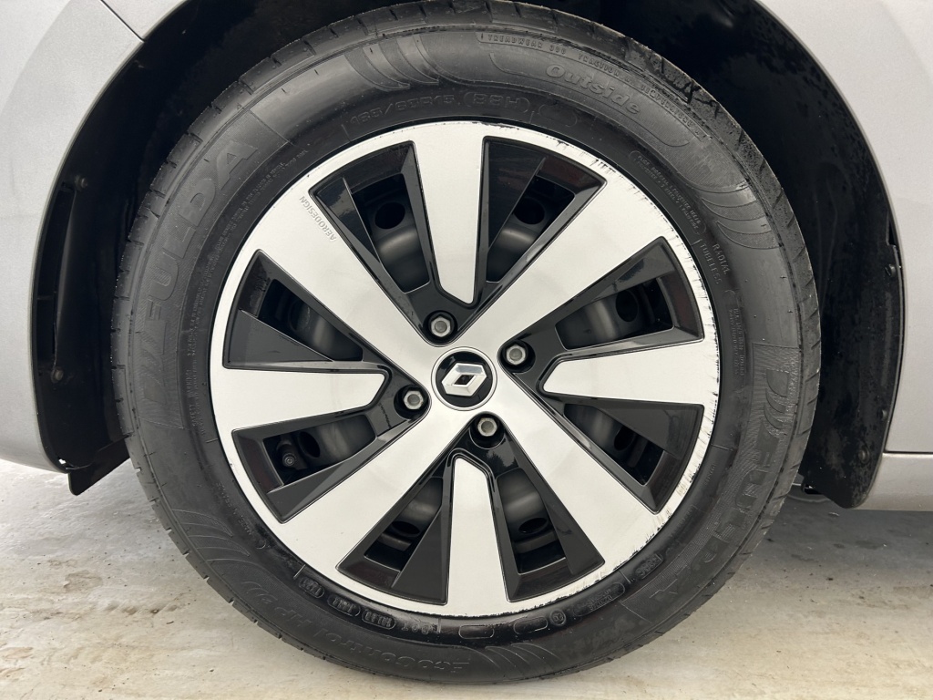 RENAULT Clio Equilibre TCe 90 - ref: 6-2971x242384 - Photo 20