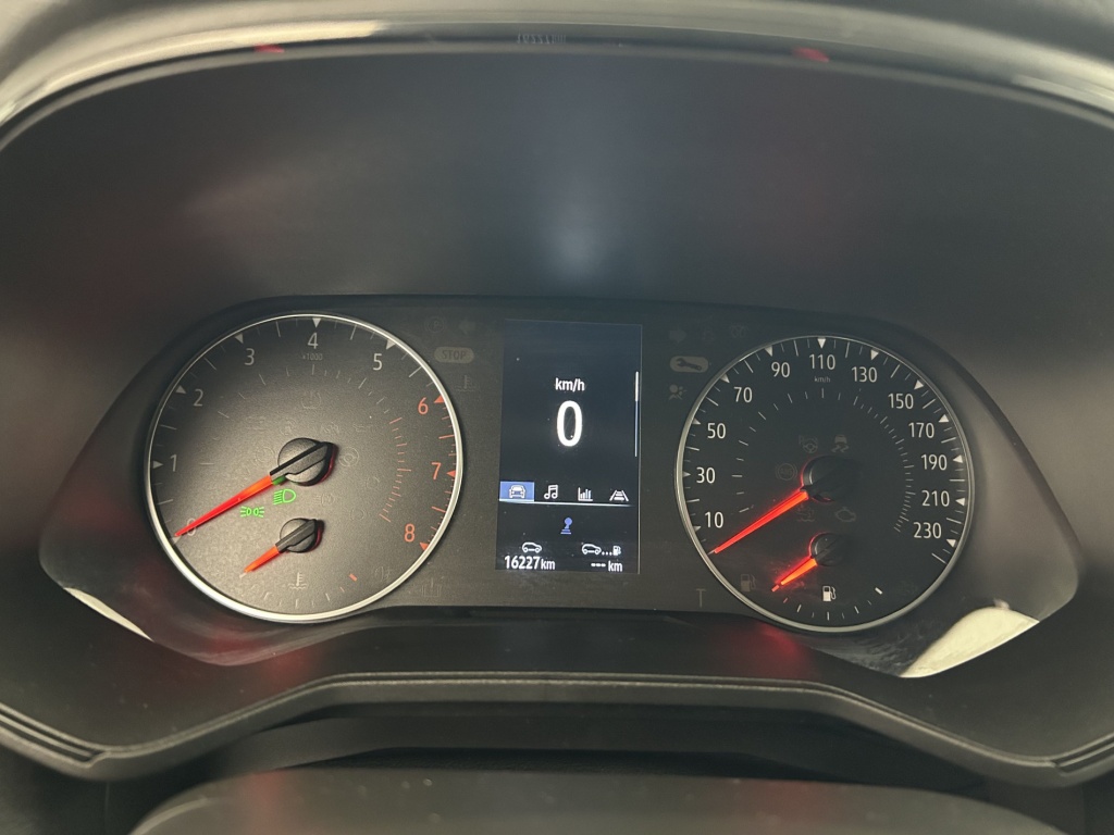 RENAULT Clio Equilibre TCe 90 - ref: 6-2971x243009 - Photo 17