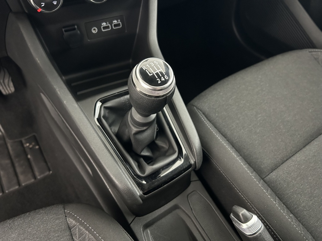 RENAULT Clio Equilibre TCe 90 - ref: 6-2971x243009 - Photo 19