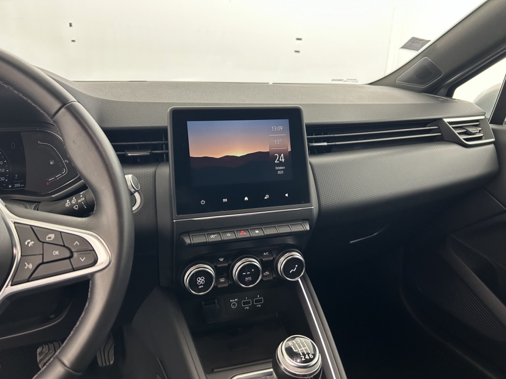 RENAULT Clio Intens Blue dCi 115 - ref: 6-2971x245035 - Photo 18