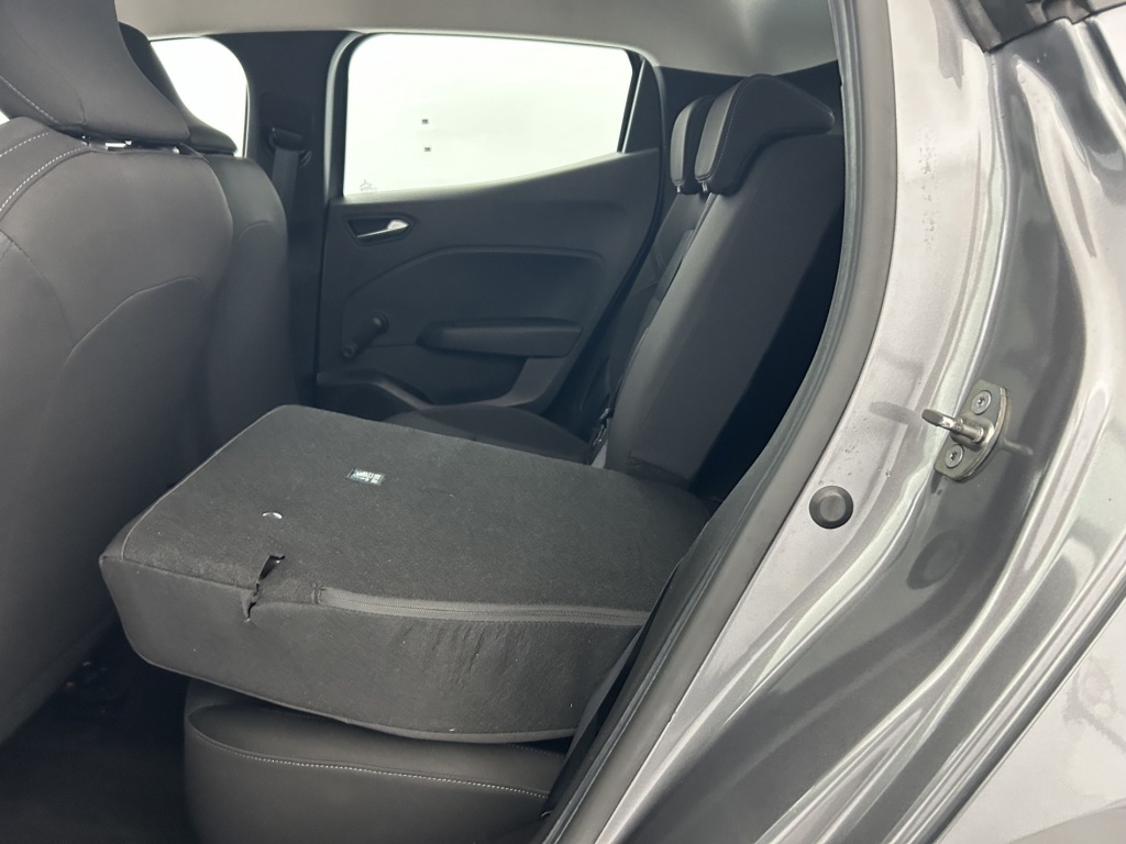 RENAULT Clio Equilibre E-Tech full hybrid 145 - ref: 6-2971x245719 - Photo 11