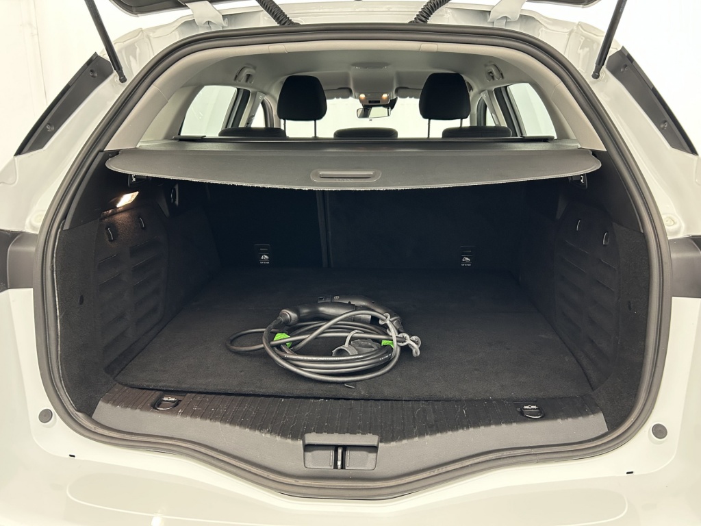 RENAULT Megane Estate Business E-TECH Plug-In Hybride 160 - ref: 6-2971x249470 - Photo 9