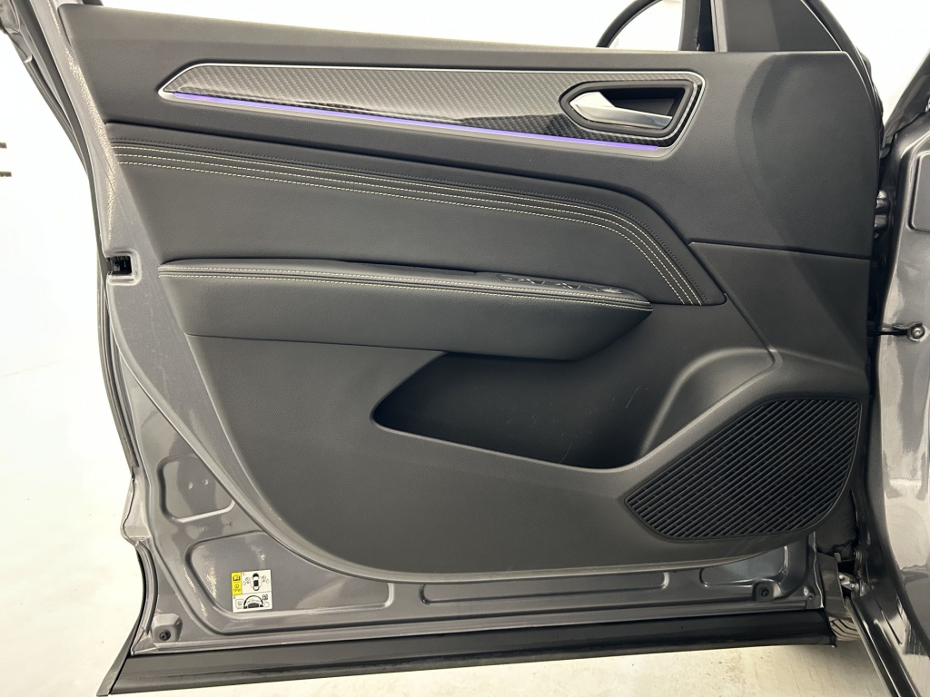 RENAULT Arkana Engineered E-Tech hybride 145 22 - ref: 6-2971x249535 - Photo 12