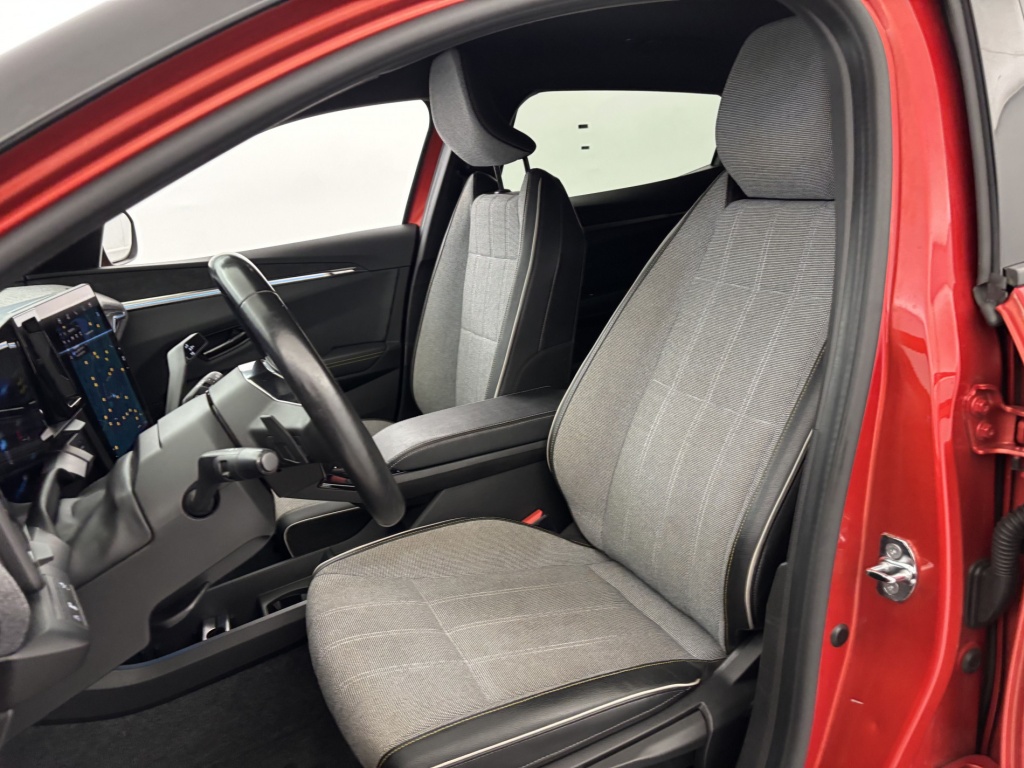 RENAULT Megane Techno EV40 130ch standard charge - ref: 6-2971x249583 - Photo 12