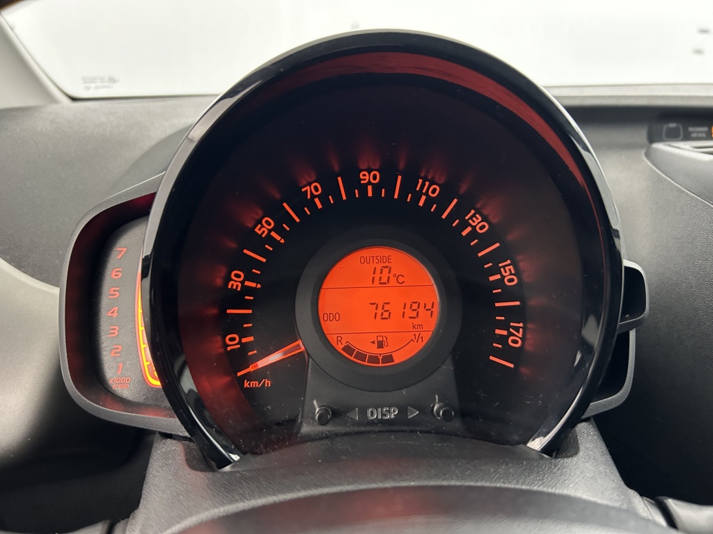 TOYOTA Aygo x-play 1.0 VVT-i - ref: 6-2971x251138 - Photo 16