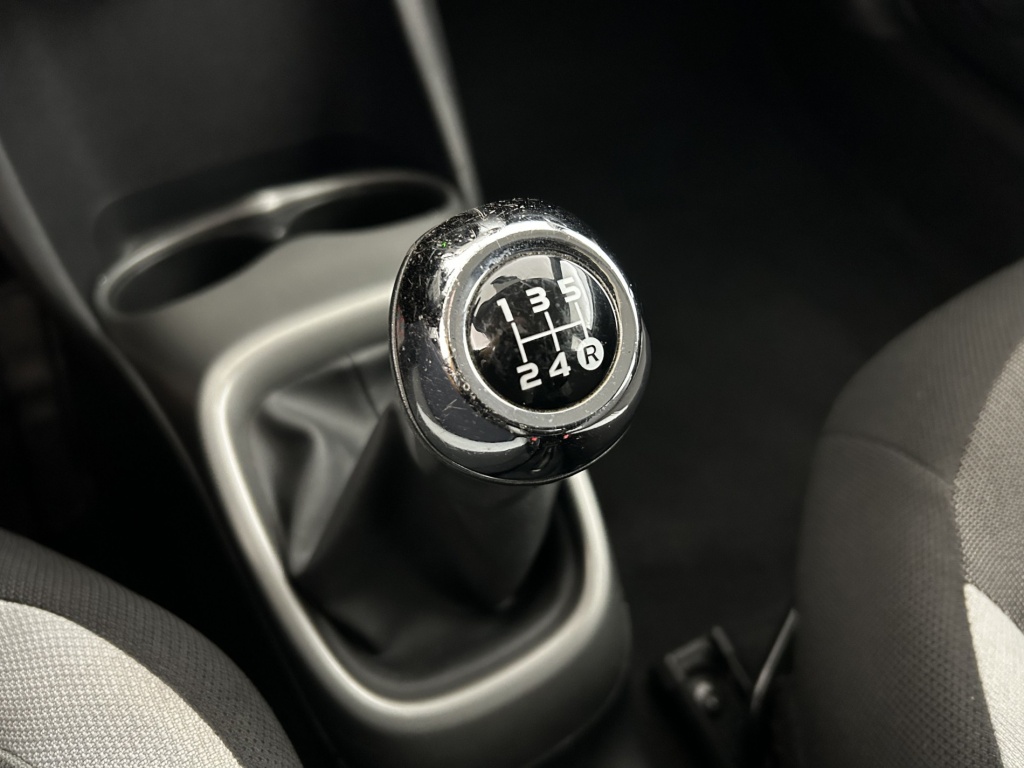 TOYOTA Aygo x-play 1.0 VVT-i - ref: 6-2971x251138 - Photo 19