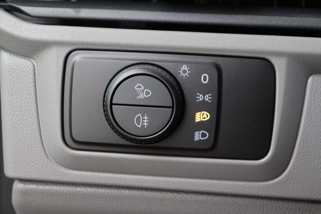 VOLKSWAGEN Transporter T7 LWB 3,1t 2.0 TDI DSG 170 hp - ref: 7-27122 - Photo 20