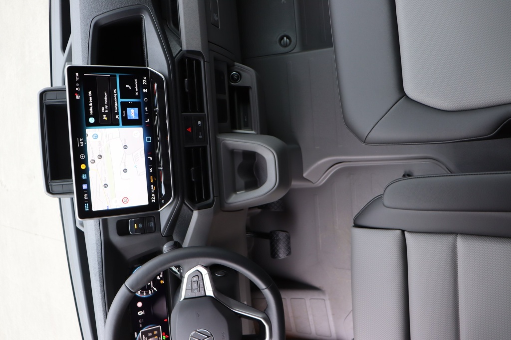 VOLKSWAGEN Crafter 35 Fourgon L3H2 3640mm 2.0 TDI 177 hp Aut. - ref: 7-30347 - Photo 10