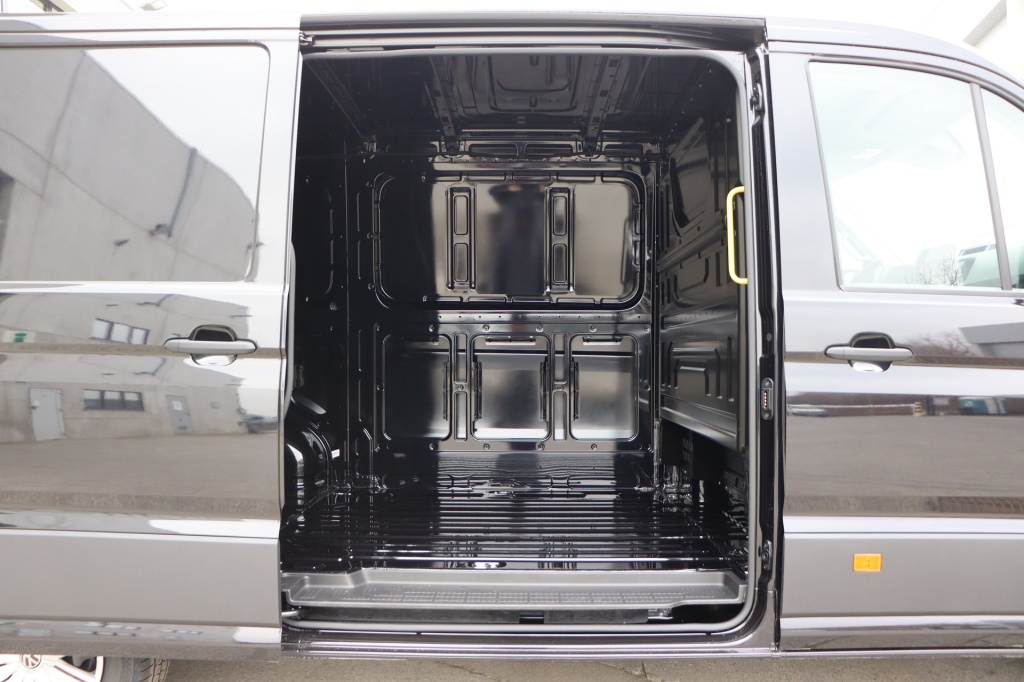 VOLKSWAGEN Crafter 35 Fourgon L3H2 3640mm 2.0 TDI 177 hp Aut. - ref: 7-30348 - Photo 12