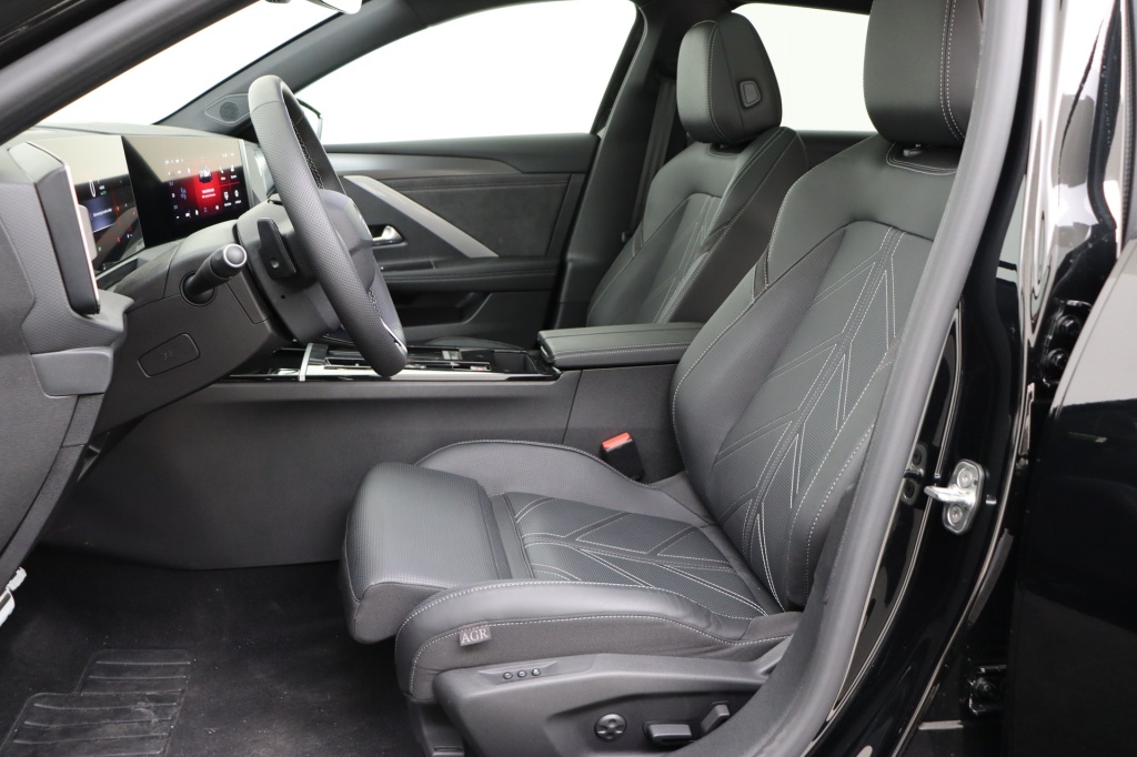 OPEL Astra ST Ultimate 1.6T PHEV 180 hp S/S e-AT8 - ref: 7-34246 - Photo 15