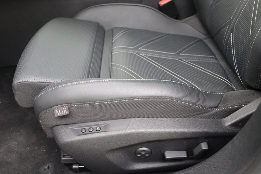 OPEL Astra ST Ultimate 1.6T PHEV 180 hp S/S e-AT8 - ref: 7-34246 - Photo 17