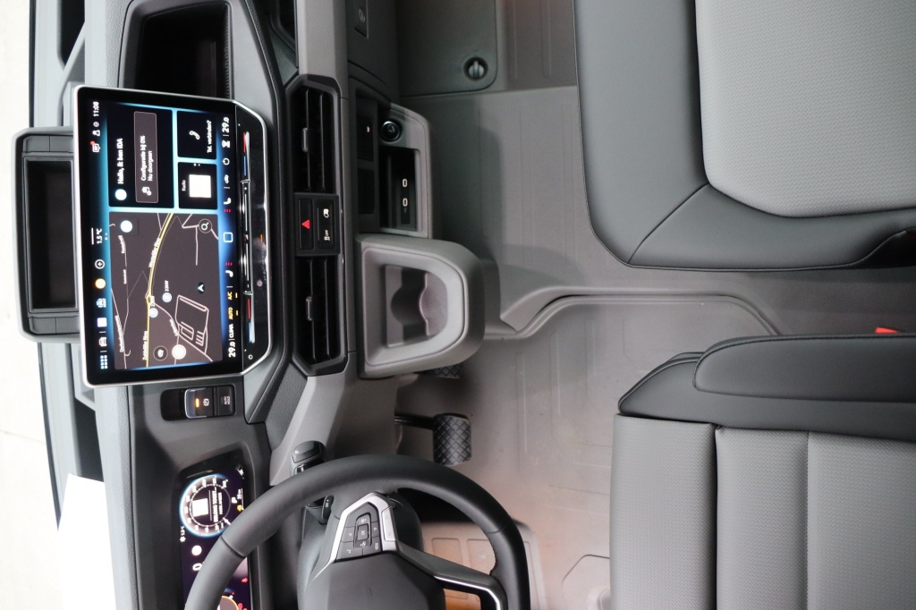 VOLKSWAGEN Crafter 35 Fourgon L4H3 4490 mm 2.0 TDI 177 hp AT8 - ref: 7-35566 - Photo 10