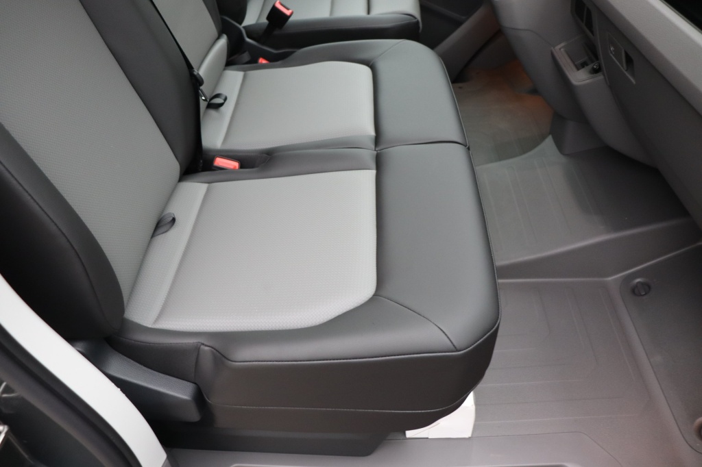 VOLKSWAGEN Crafter 35 Fourgon L4H3 4490 mm 2.0 TDI 177 hp AT8 - ref: 7-35566 - Photo 14