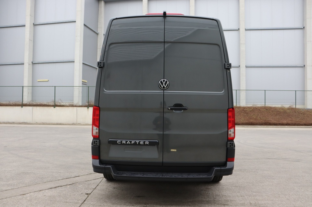 VOLKSWAGEN Crafter 35 Fourgon L4H3 4490 mm 2.0 TDI 177 hp AT8 - ref: 7-35566 - Photo 6