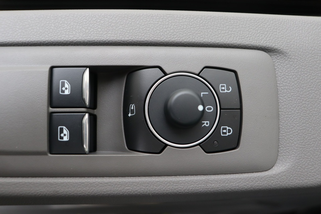 VOLKSWAGEN Transporter T7 Double cabine 3500 mm 2,0 TDI 170 hp 4MOTION Aut. - ref: 7-37779 - Photo 17