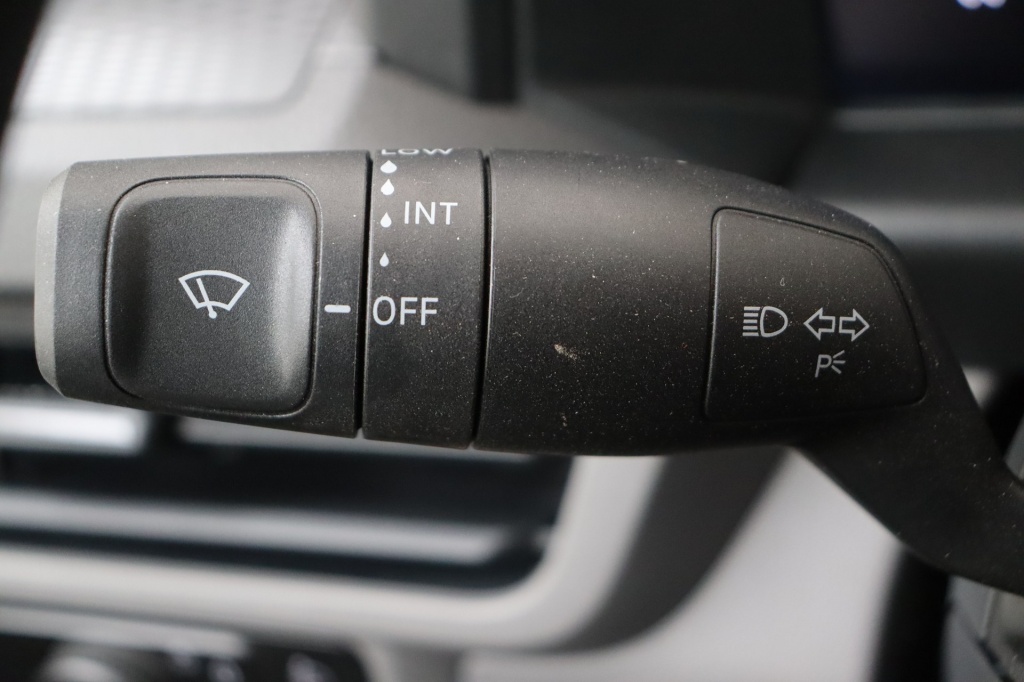 VOLKSWAGEN Transporter T7 Fourgon 3100 mm 2,0 TDI 150 hp Aut. - ref: 7-37801 - Photo 17