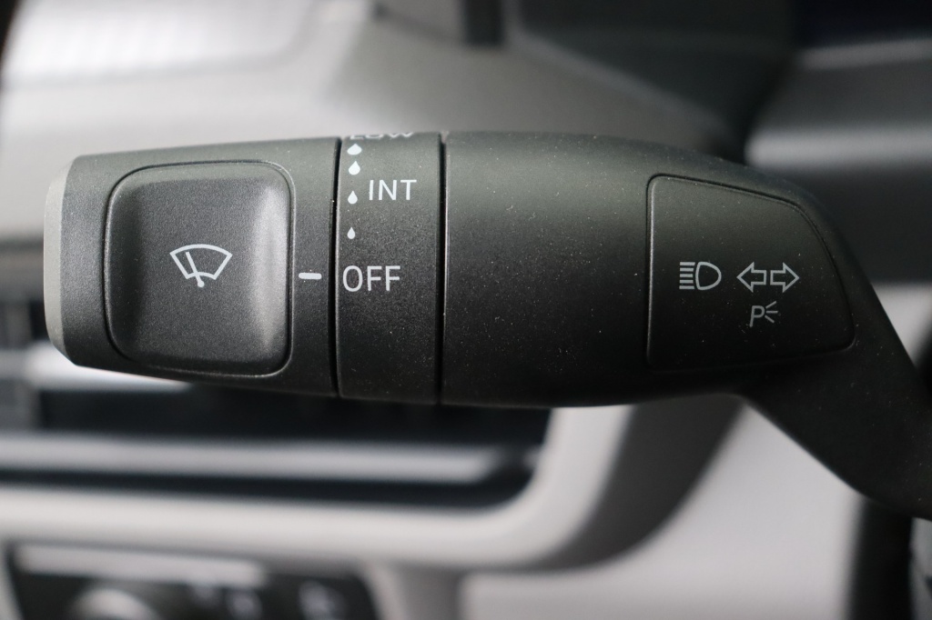 VOLKSWAGEN Transporter T7 Fourgon 3500 mm 2,0 TDI 170 hp 4Motion Aut. - ref: 7-37826 - Photo 17