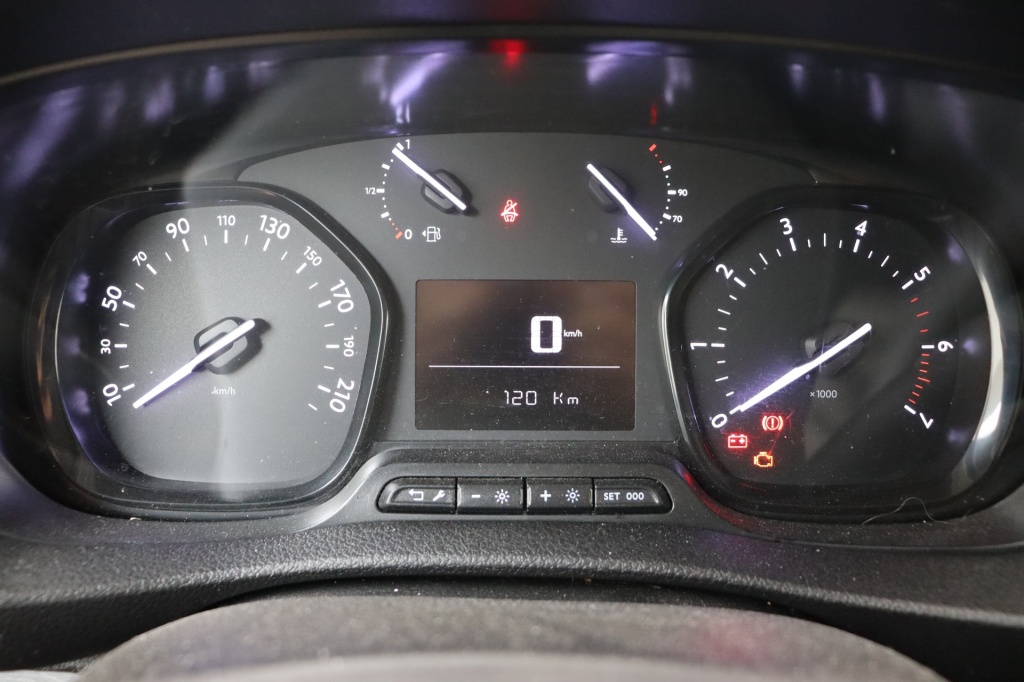 TOYOTA Proace Comfort 2.0L Diesel 144 hp 6M/T - ref: 7-43085 - Photo 20