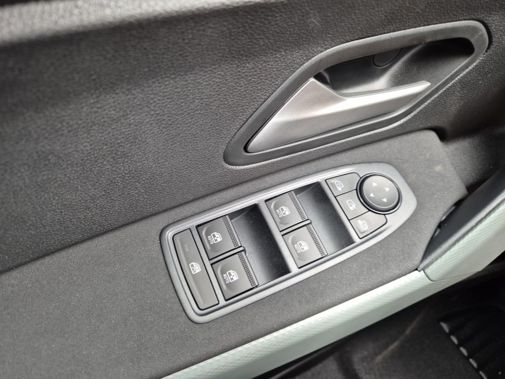 DACIA Duster 1.2 Gasoline 131hp 4x4 - ref: 7-43487 - Photo 13