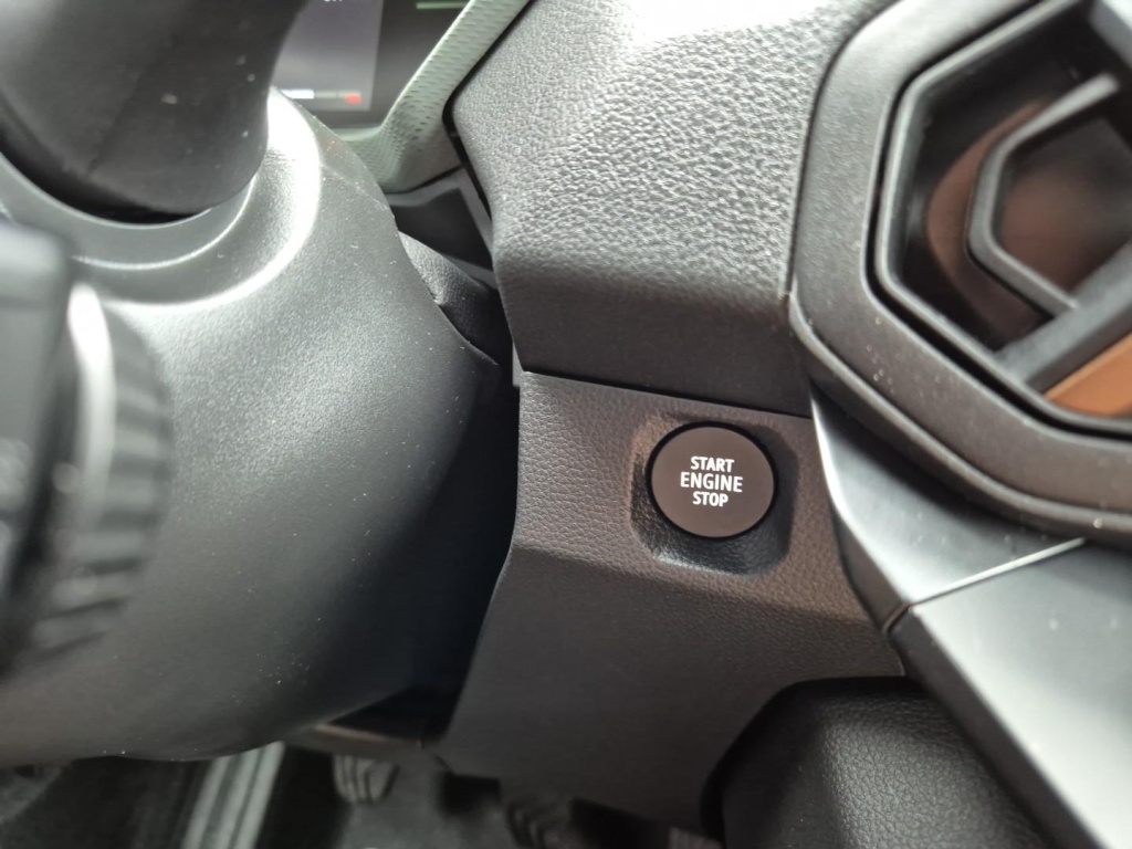 DACIA Duster 1.2 Gasoline 131hp 4x4 - ref: 7-43487 - Photo 16