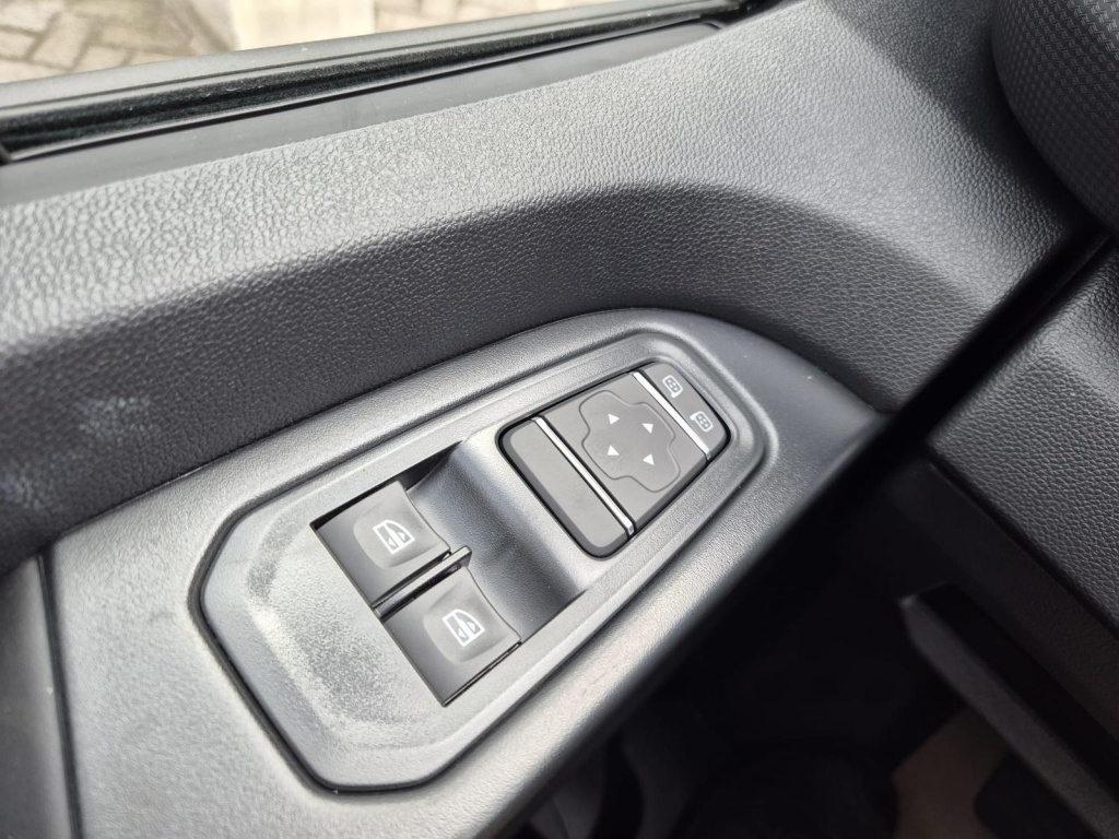 RENAULT Trafic Evolution 2.0 Diesel 150hp auto - ref: 7-43514 - Photo 19