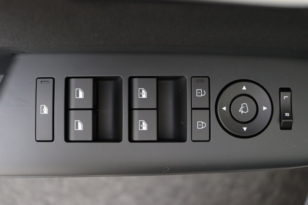 HYUNDAI Kona Feel 1.6 Gdi HEV 138 hp 6DCT - ref: 7-44054 - Photo 17