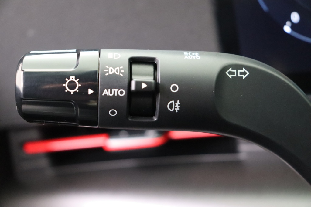 HYUNDAI Kona Feel N-Line 1.6 Gdi HEV 138 hp 6DCT - ref: 7-44060 - Photo 18