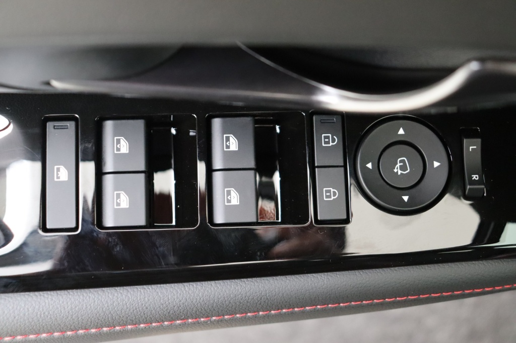 HYUNDAI Tucson Feel N-line 1.6 T-GDi HEV 239 hp 6AT - ref: 7-44147 - Photo 17