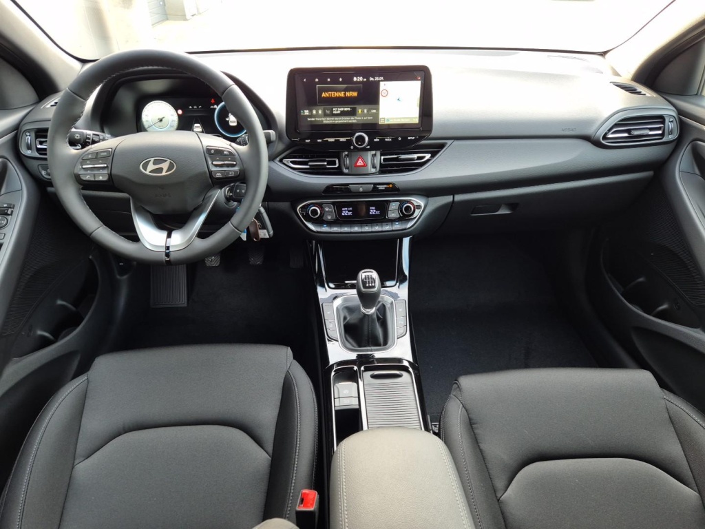 HYUNDAI i30 1.5 Gasoline 97hp - ref: 7-44223 - Photo 10