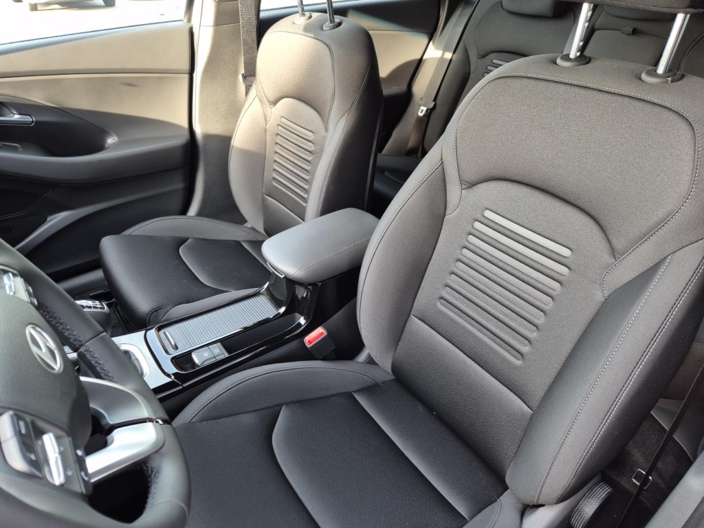 HYUNDAI i30 1.5 Gasoline 97hp - ref: 7-44223 - Photo 12