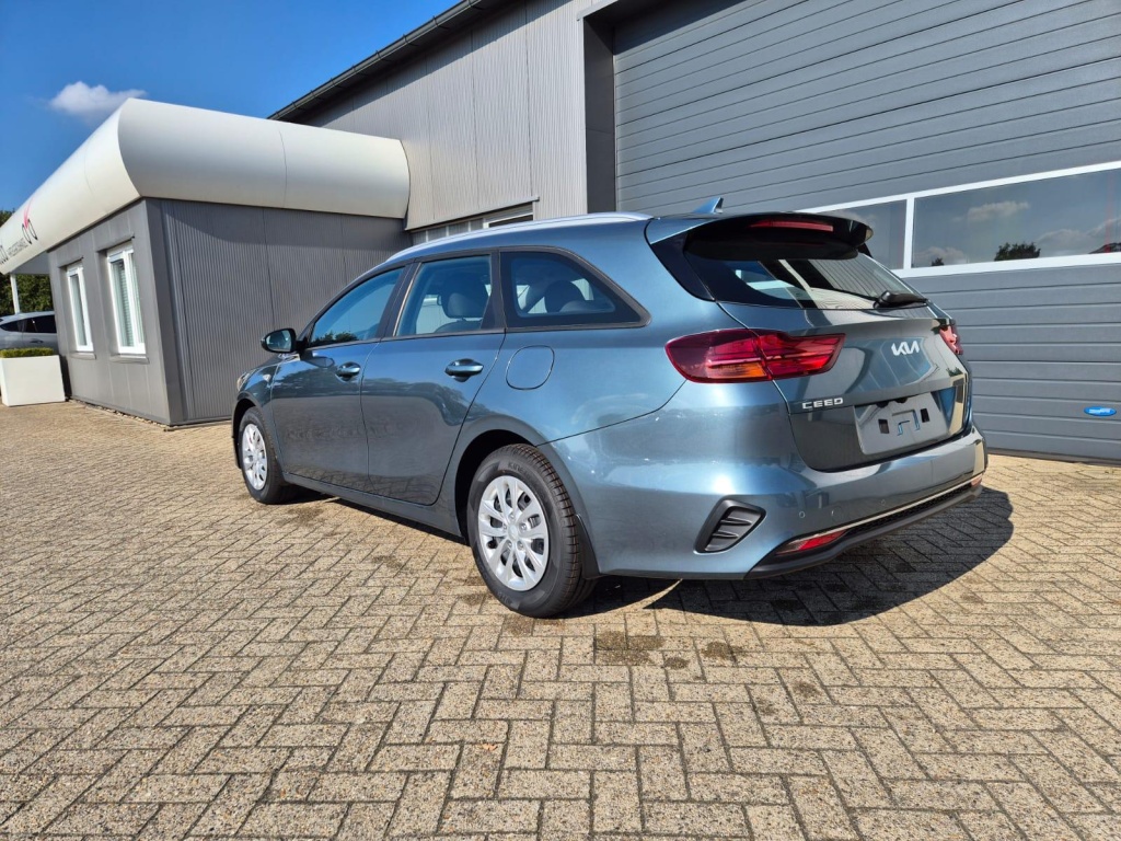 KIA Ceed SW Vision 1.5 Gasoline 140hp - ref: 7-44388 - Photo 3