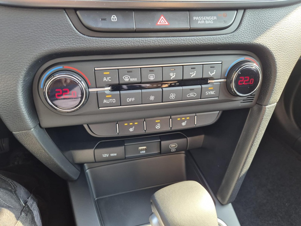 KIA Ceed SW Vision 1.5 Gasoline 140hp - ref: 7-44390 - Photo 17