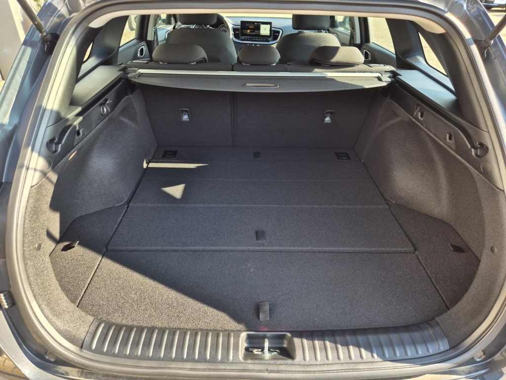 KIA Ceed SW Vision 1.5 Gasoline 140hp - ref: 7-44390 - Photo 9