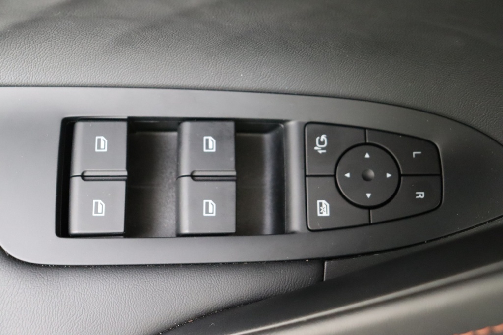 MG EHS Luxury 1.5T PHEV 272 ch - ref: 7-44683 - Photo 17