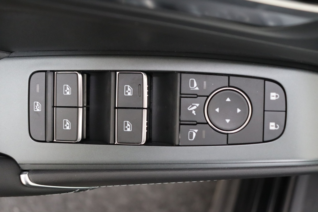 NISSAN Qashqai N-Connecta + Cold pack + Glassroof 1.3 DIG-T Mild Hybrid 158 hp 2WD X-TRONIC - ref: 7-45109 - Photo 17