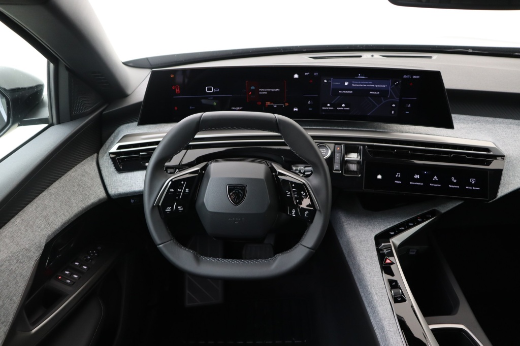 PEUGEOT 3008 Allure Hybrid 145 hp e-DSC6    - ref: 7-45818 - Photo 13