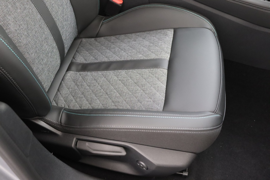 PEUGEOT 408 Allure 1.2 Turbo 130 hp EAT8   - ref: 7-45873 - Photo 15