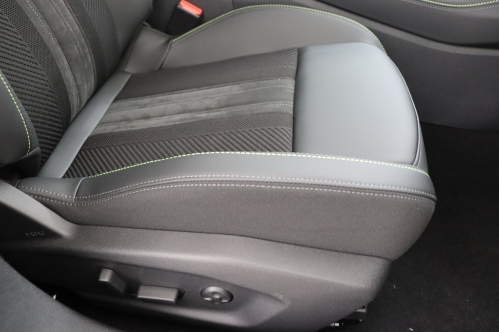 PEUGEOT 408 GT Hybrid 145 hp e-DSC6    - ref: 7-45878 - Photo 15