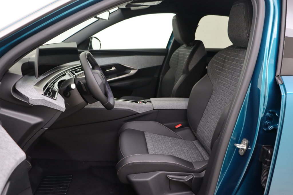 PEUGEOT 3008 Allure Hybrid 145 e-DSC6    - ref: 7-47106 - Photo 13