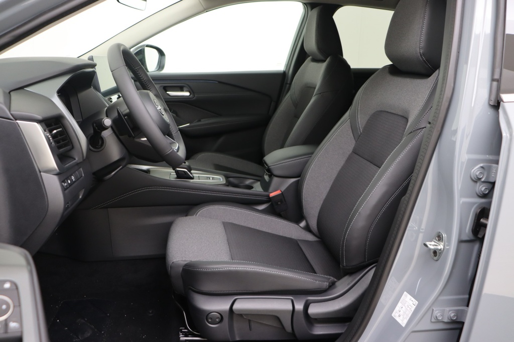 NISSAN Qashqai N-Connecta + Cold Pack 1,3 158 hp CVT 2WD - ref: 7-47147 - Photo 13