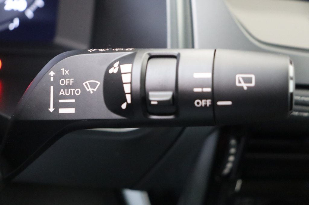 NISSAN Qashqai N-Connecta + Cold Pack 1,3 158 hp CVT 2WD - ref: 7-47147 - Photo 19