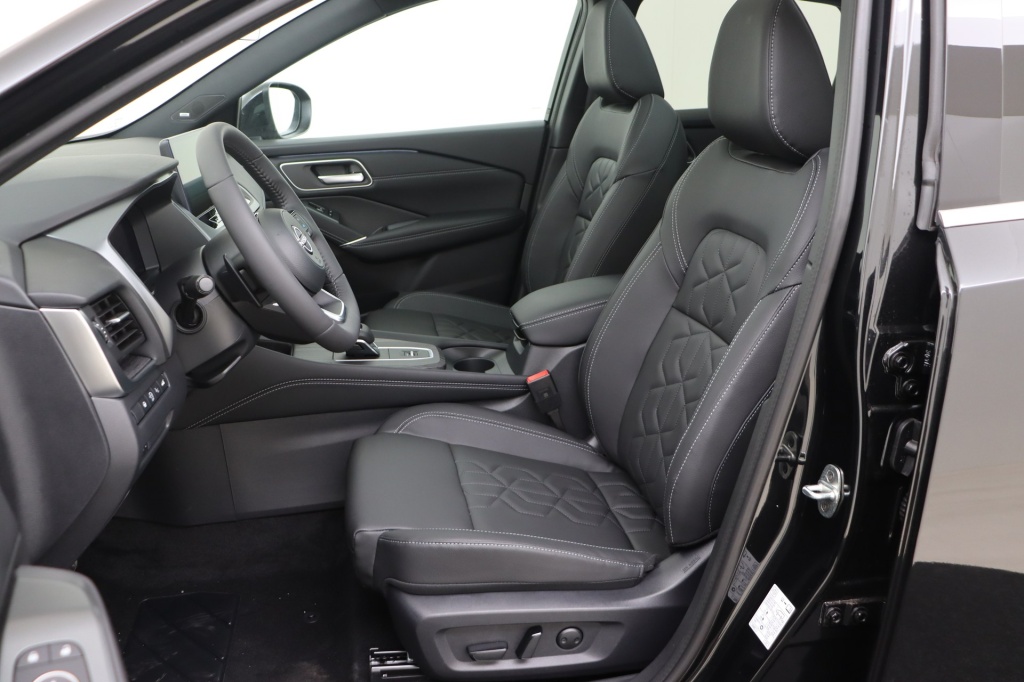 NISSAN Qashqai Tekna + Bose 1,3 158 hp CVT 2WD - ref: 7-47154 - Photo 13