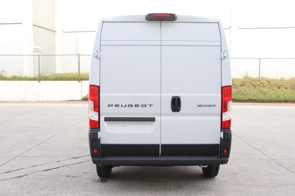 PEUGEOT Boxer L3H2 3.5T Heavy  2.2 BlueHDi 180 S&S EAT8 - ref: 7-47231 - Photo 6