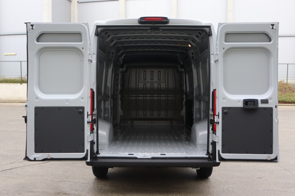 PEUGEOT Boxer L3H2 3.5T Heavy  2.2 BlueHDi 180 S&S EAT8 - ref: 7-47236 - Photo 19