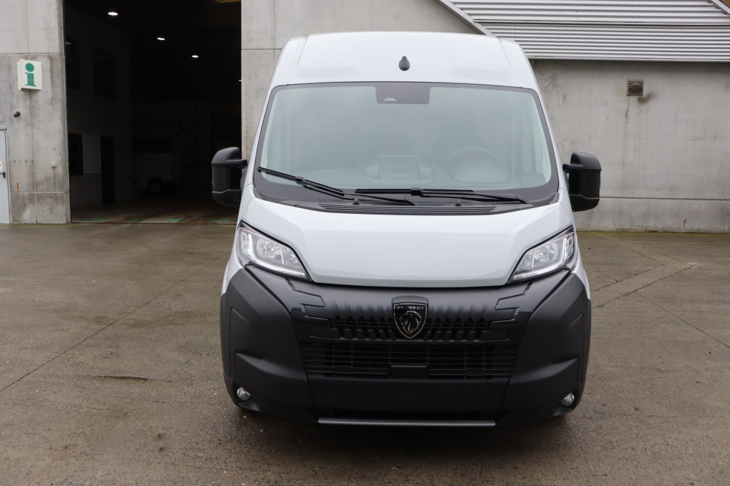 PEUGEOT Boxer L3H2 3.5T Heavy  2.2 BlueHDi 180 S&S EAT8 - ref: 7-47236 - Photo 2