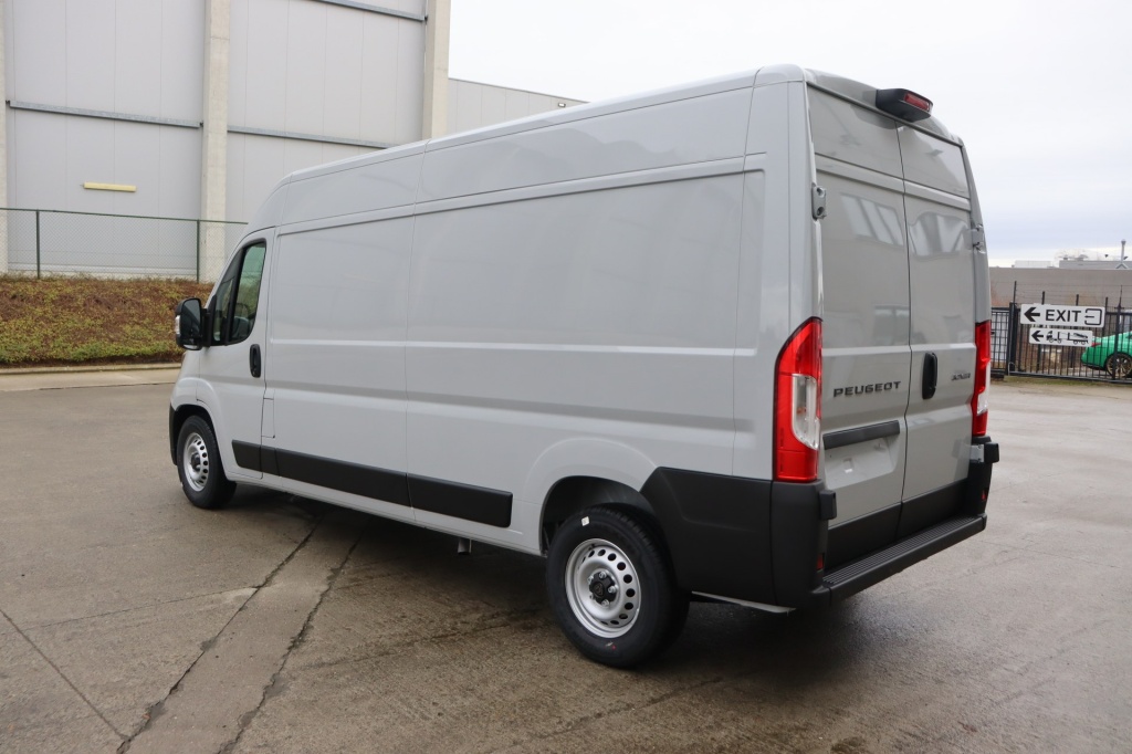PEUGEOT Boxer L3H2 3.5T Heavy  2.2 BlueHDi 180 S&S EAT8 - ref: 7-47236 - Photo 5