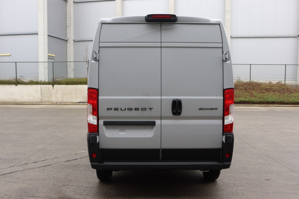 PEUGEOT Boxer L3H2 3.5T Heavy  2.2 BlueHDi 180 S&S EAT8 - ref: 7-47236 - Photo 6