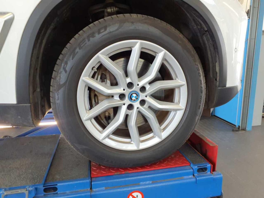 BMW X5 X5 xDrive50e xDrive (EURO 6d). 3.0 Plugin Hybrid (Benzin) 313hp xDrive - ref: 7-47352 - Photo 5