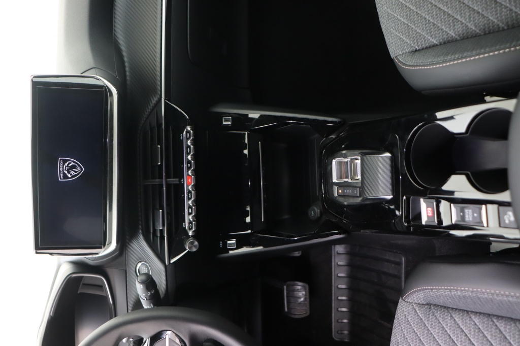 PEUGEOT 2008 Allure Hybrid 145 hp e-DSC6    - ref: 7-47726 - Photo 12